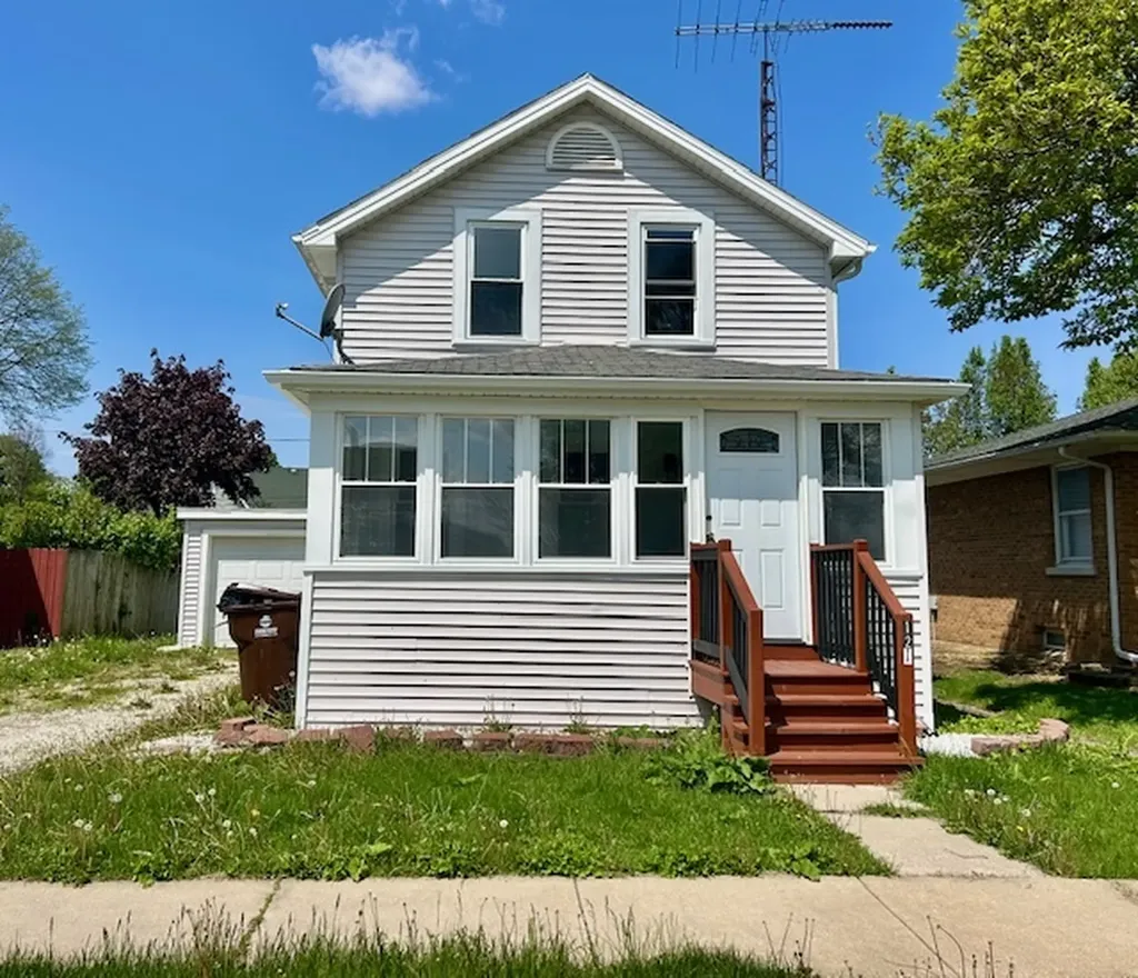 121 North Hickory Street Manteno IL 60950