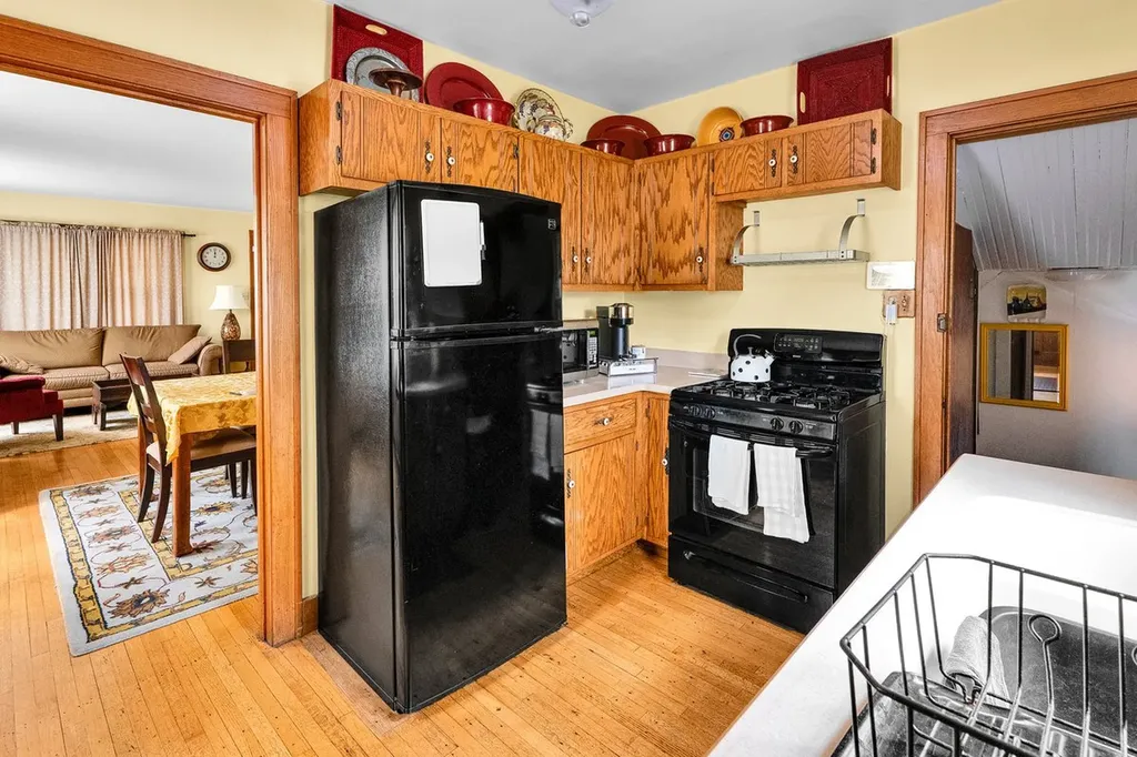 412 South Commonwealth Avenue Aurora IL 60506