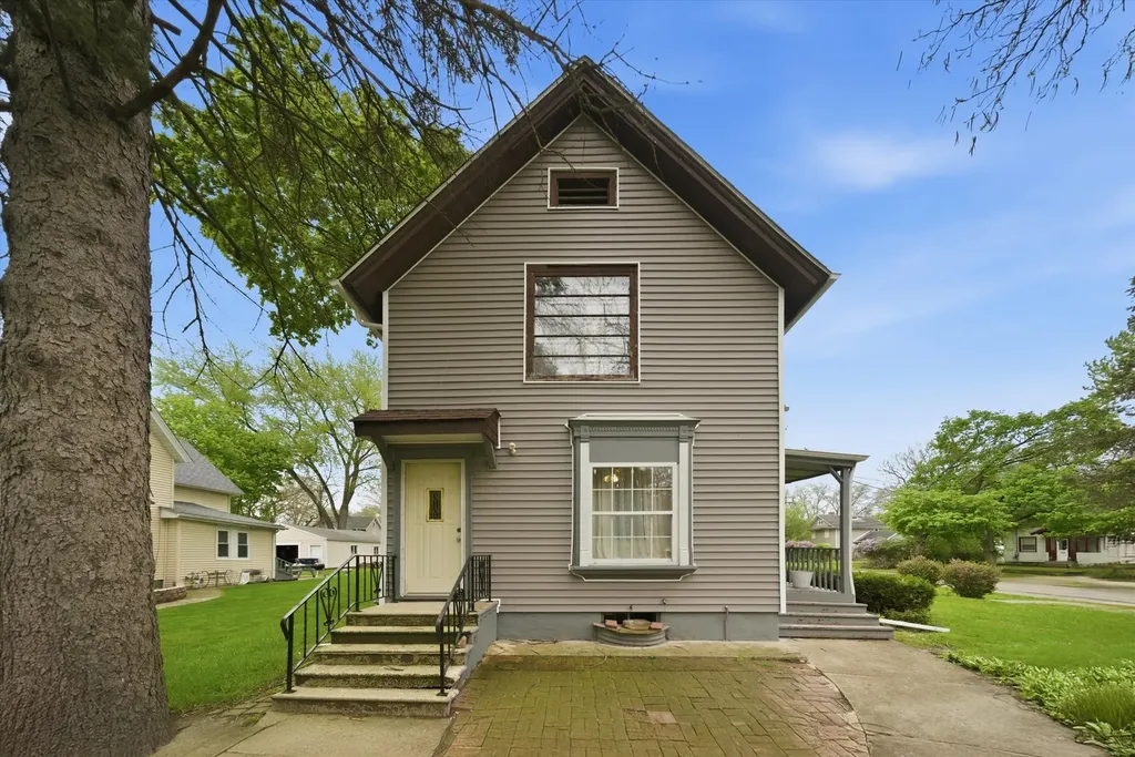 1003 Saint John Street Elgin IL 60120