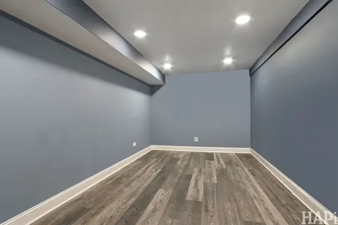 725 Buffalo Circle Carol Stream IL 60188