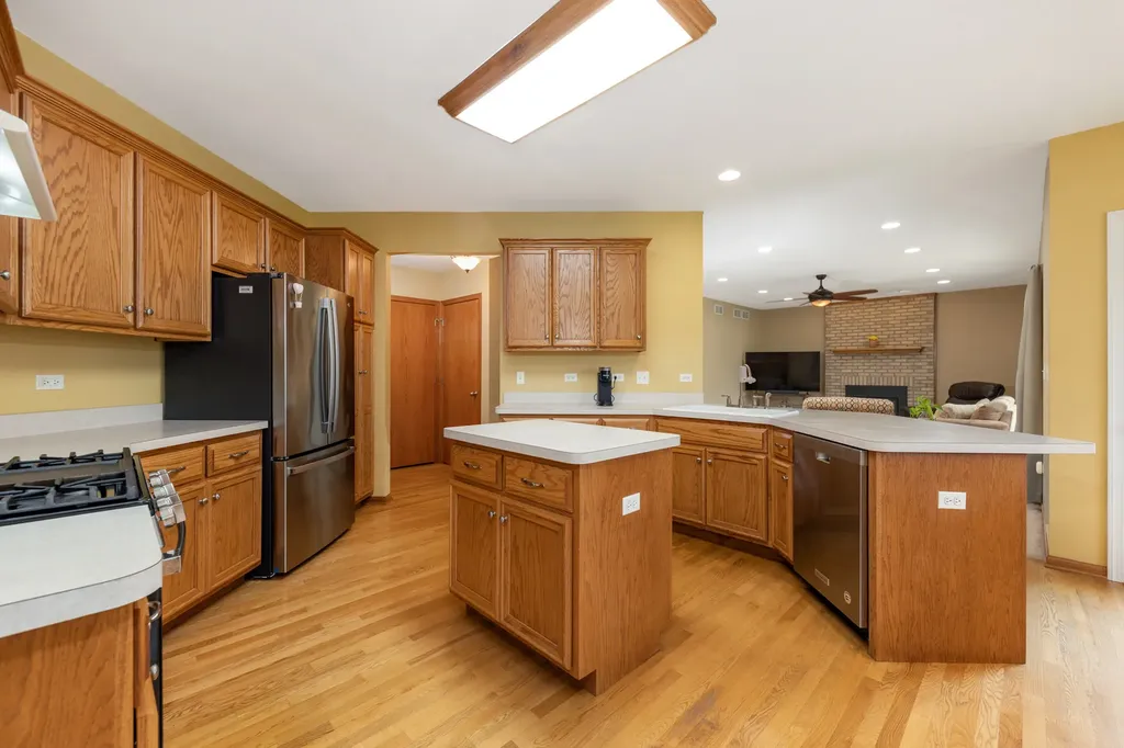 1340 Witham Lane Woodridge IL 60517