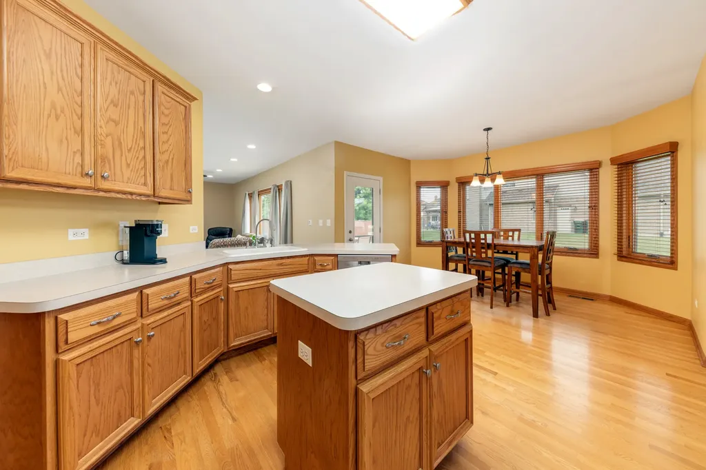 1340 Witham Lane Woodridge IL 60517
