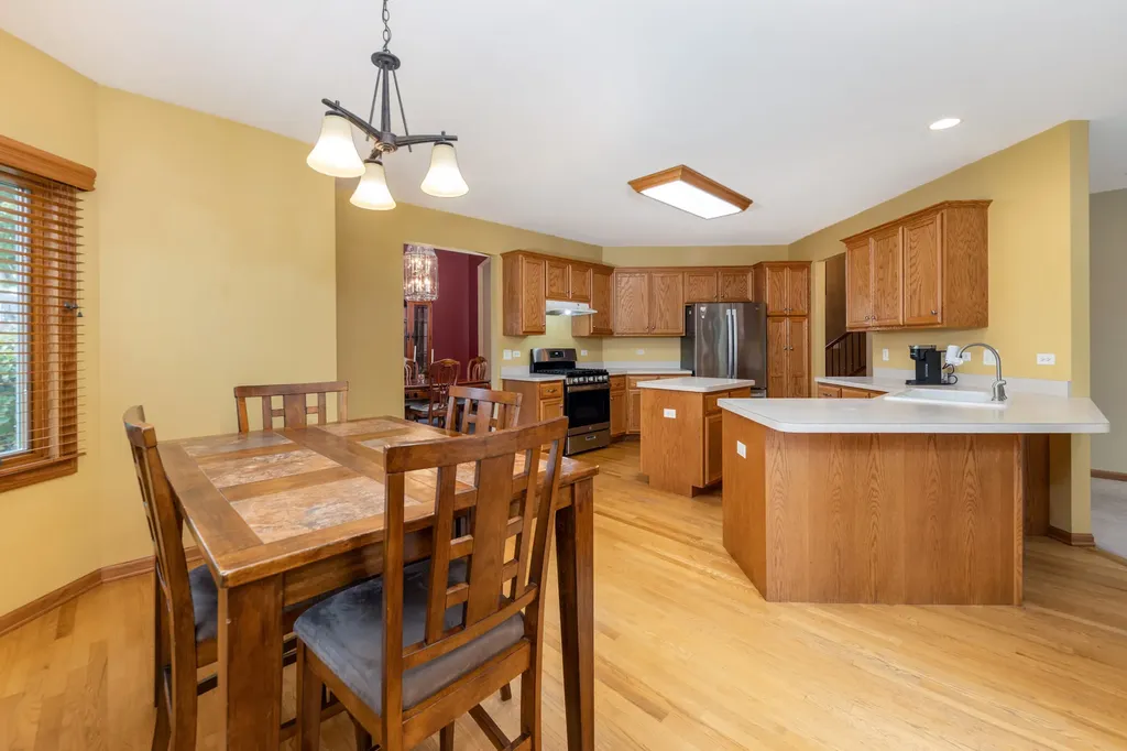 1340 Witham Lane Woodridge IL 60517