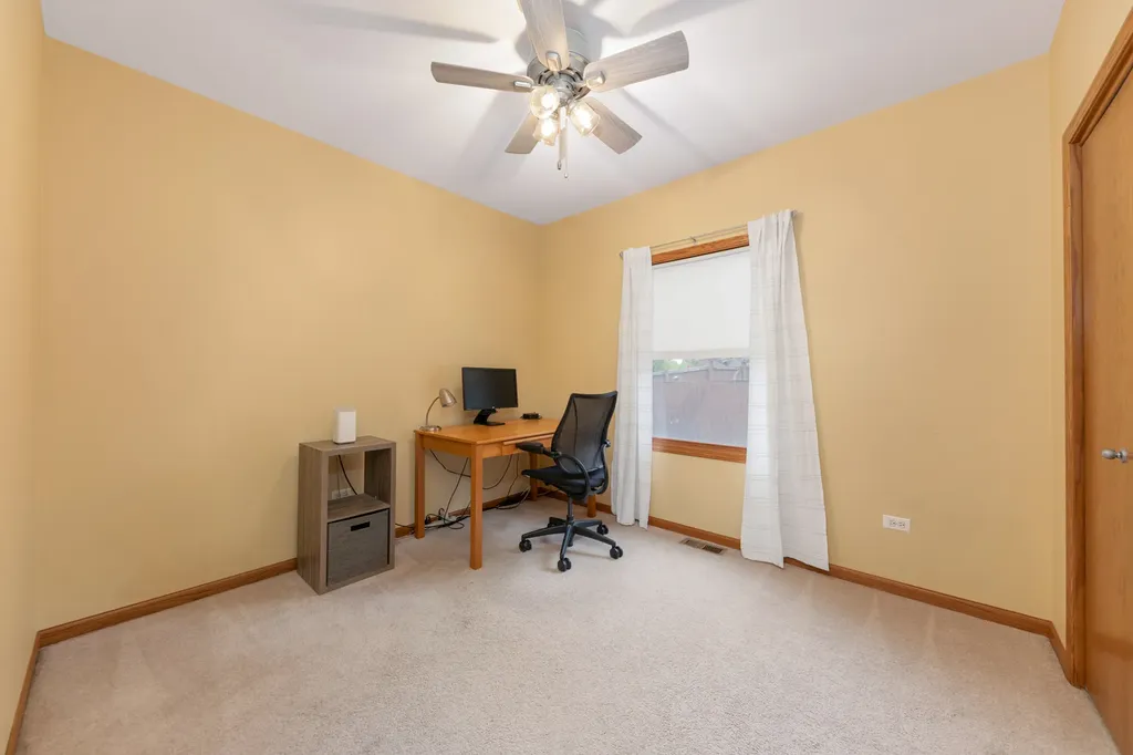 1340 Witham Lane Woodridge IL 60517