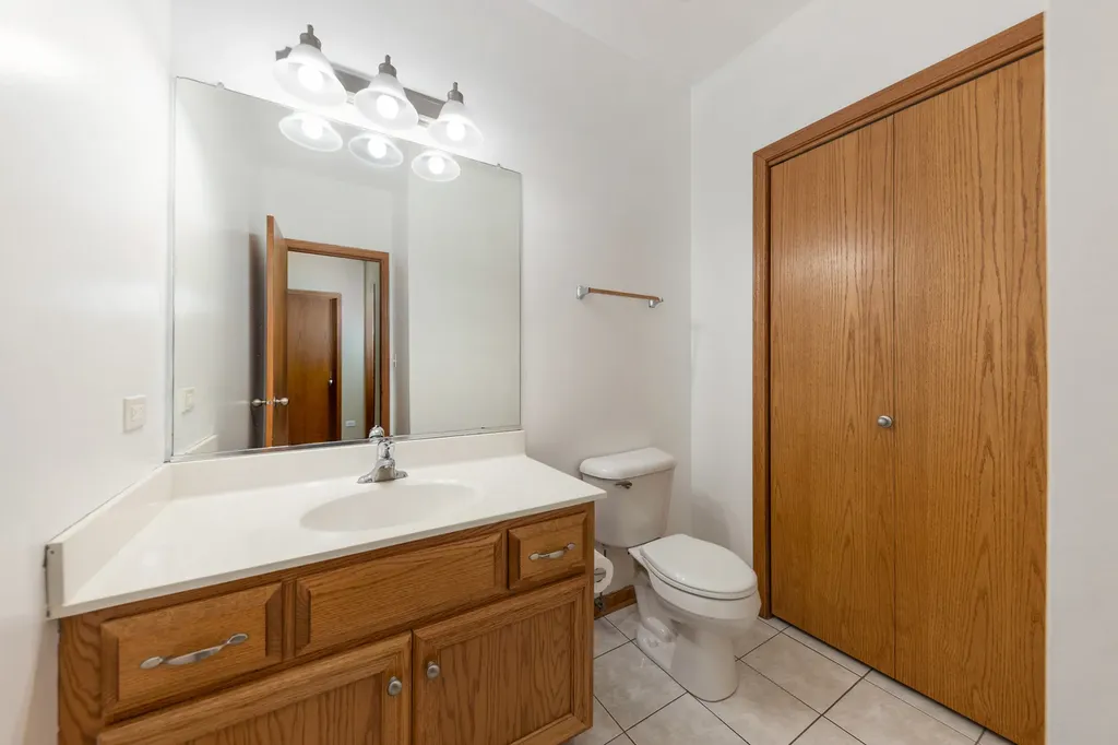 1340 Witham Lane Woodridge IL 60517