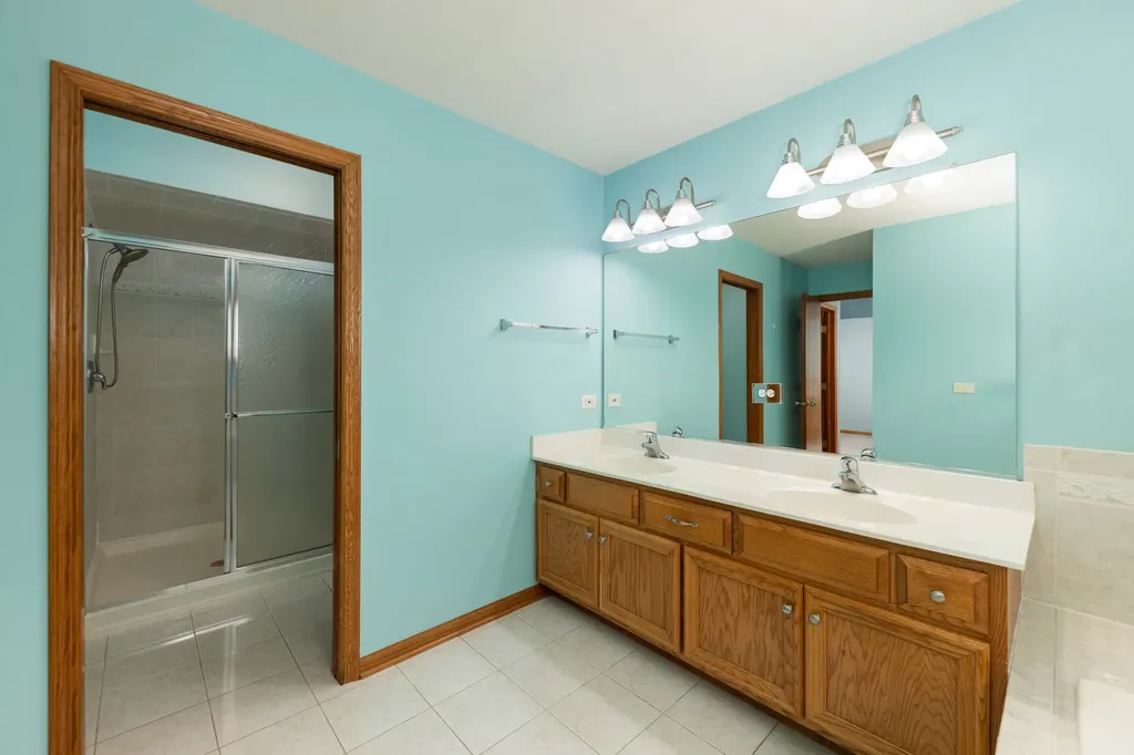 1340 Witham Lane Woodridge IL 60517