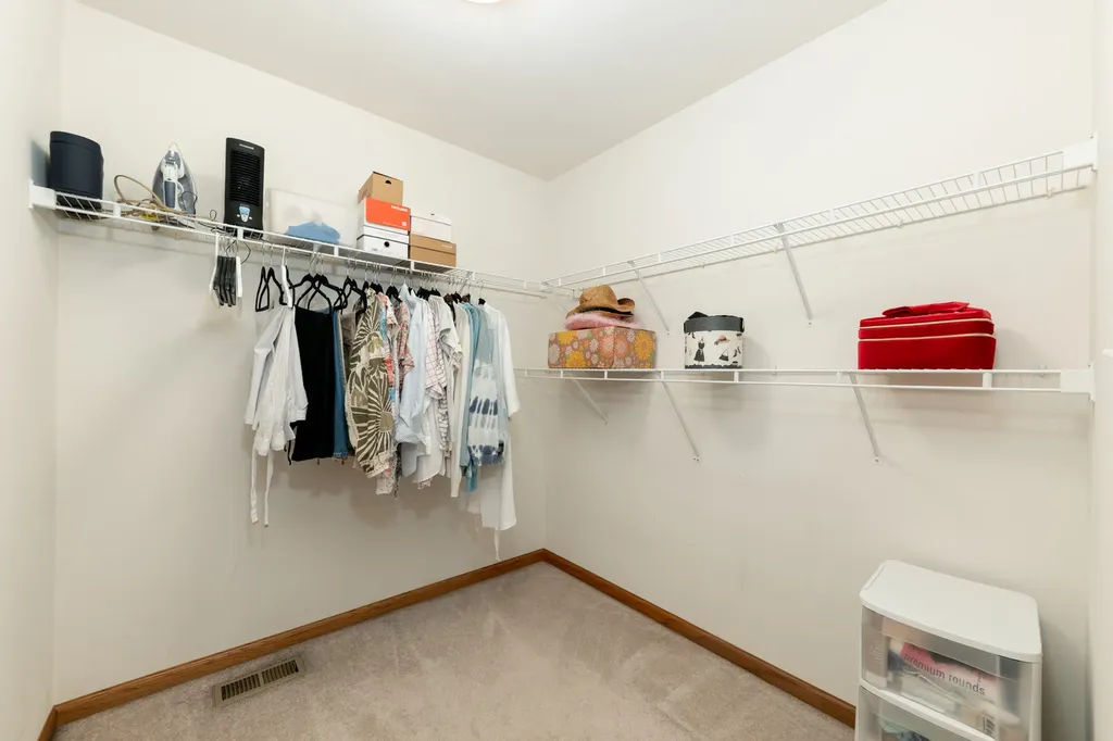 1340 Witham Lane Woodridge IL 60517