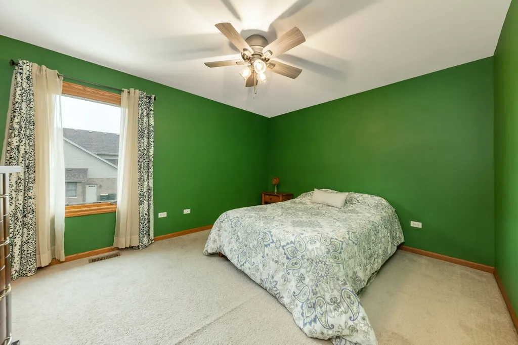1340 Witham Lane Woodridge IL 60517