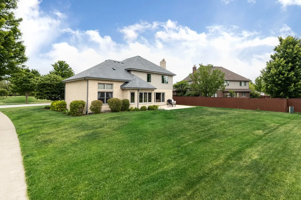 1340 Witham Lane Woodridge IL 60517