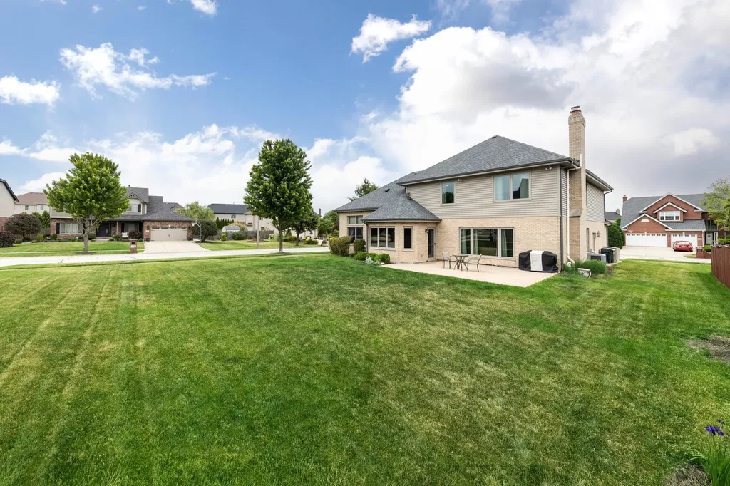 1340 Witham Lane Woodridge IL 60517