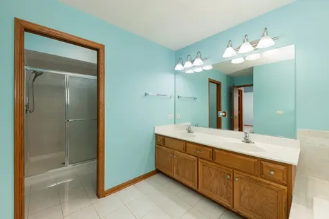 1340 Witham Lane Woodridge IL 60517