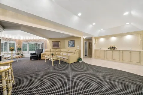 534 Plymouth Court Frankfort IL 60423