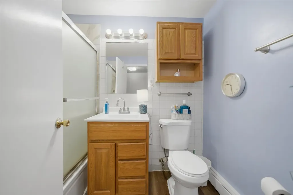 6950 South Cregier Avenue Chicago IL 60649