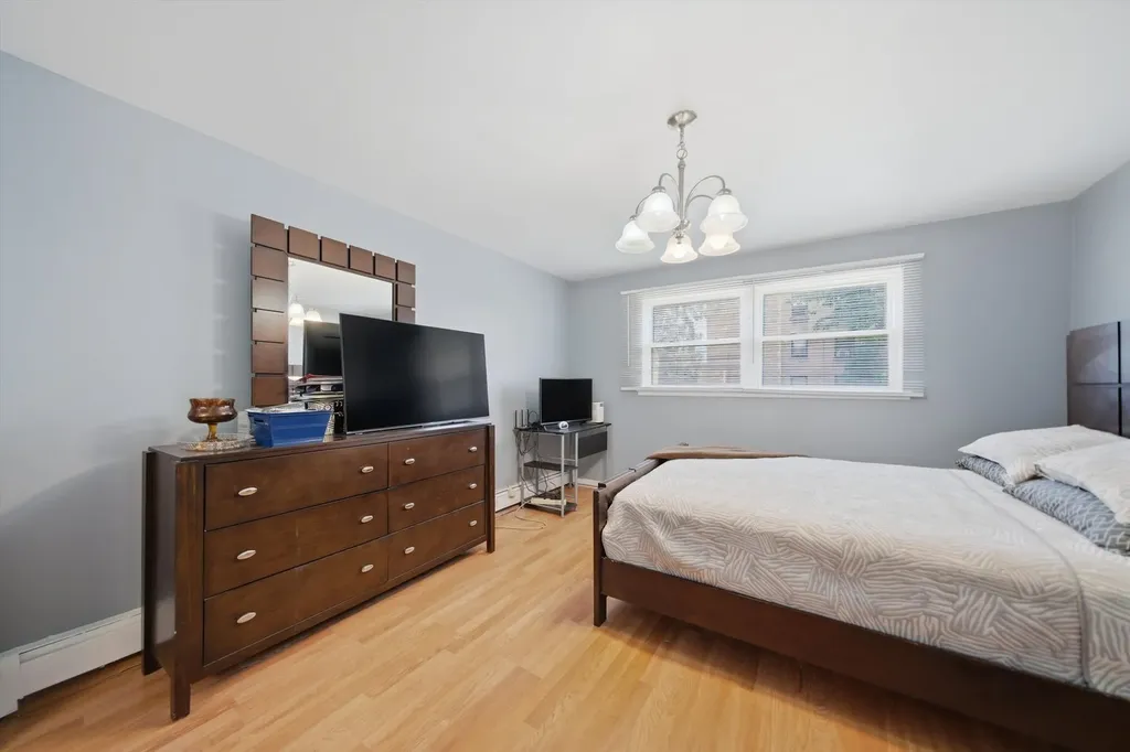 6950 South Cregier Avenue Chicago IL 60649