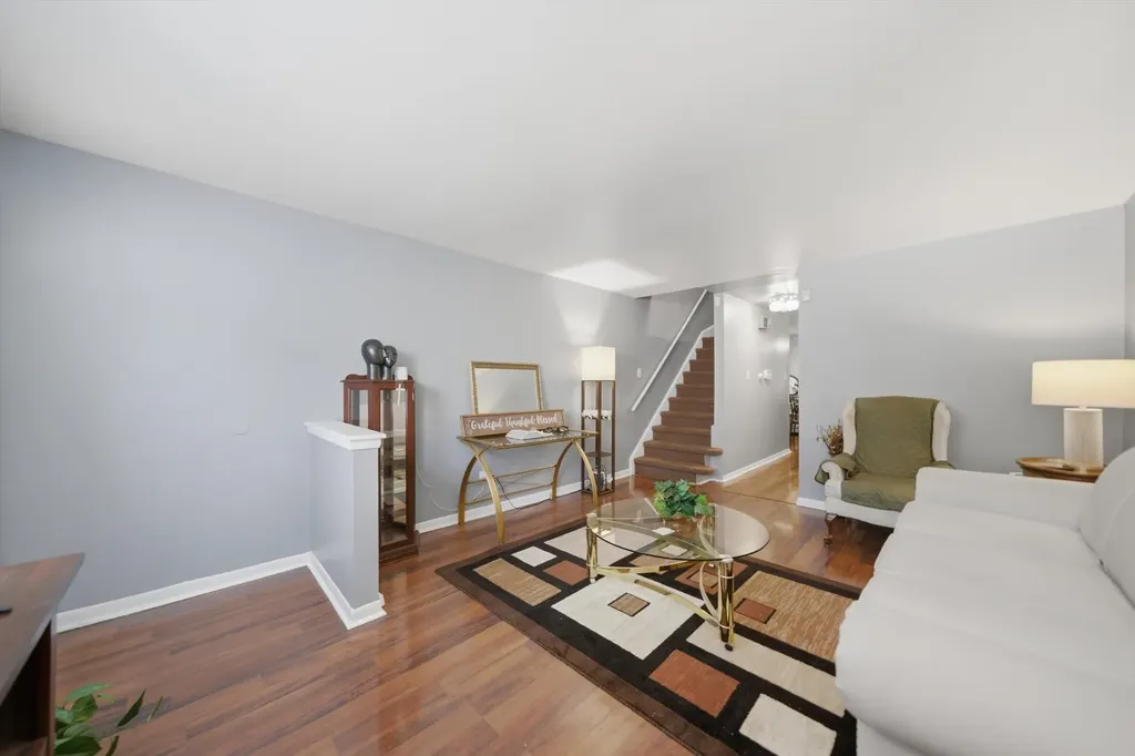 6950 South Cregier Avenue Chicago IL 60649