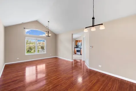 160 Fairfield Lane Carol Stream IL 60188