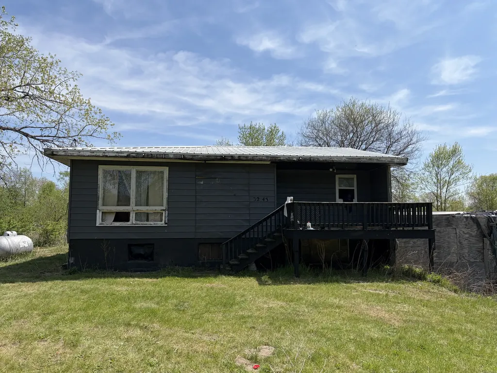 3243 South 13700e Road Pembroke Twp IL 60958