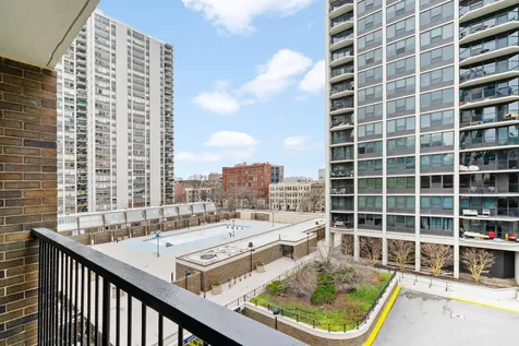 1555 North Sandburg Terrace Chicago IL 60610