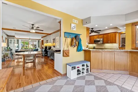 1123 Cleveland Street Evanston IL 60202