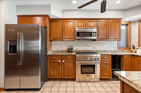 1123 Cleveland Street Evanston IL 60202