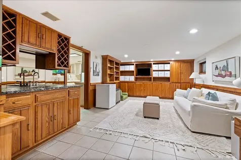 1123 Cleveland Street Evanston IL 60202