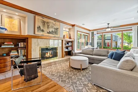 1123 Cleveland Street Evanston IL 60202