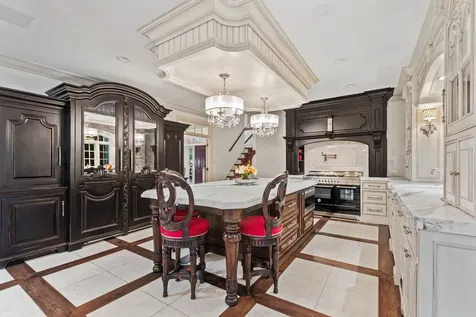1110 Fox Glen Drive St. Charles IL 60174