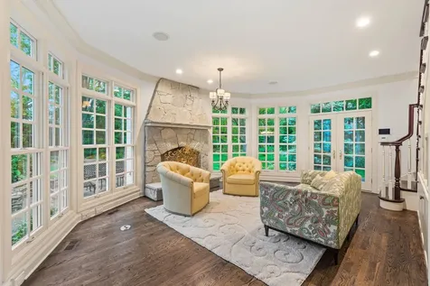 1110 Fox Glen Drive St. Charles IL 60174