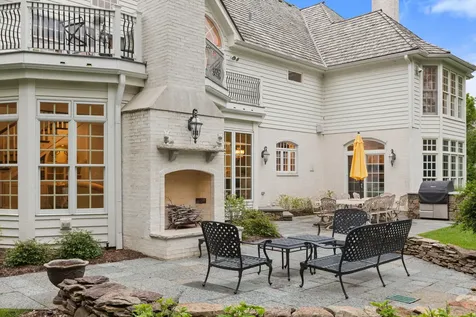 1110 Fox Glen Drive St. Charles IL 60174