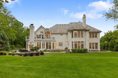 1110 Fox Glen Drive St. Charles IL 60174