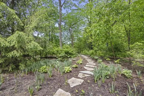 1110 Fox Glen Drive St. Charles IL 60174