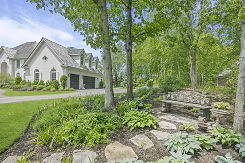1110 Fox Glen Drive St. Charles IL 60174