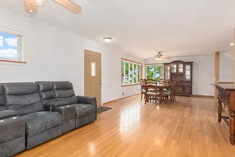 8233 North Octavia Avenue Niles IL 60714