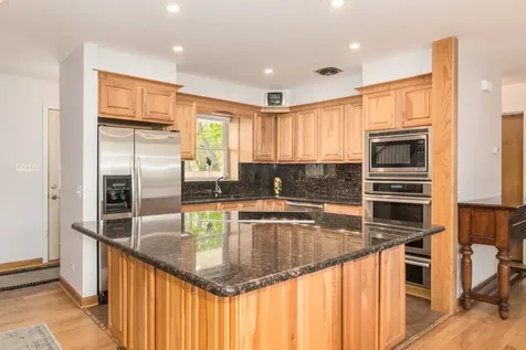 8233 North Octavia Avenue Niles IL 60714