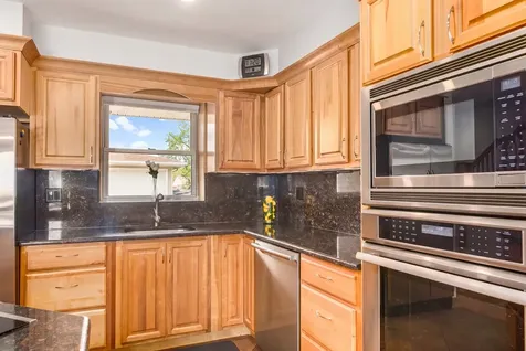 8233 North Octavia Avenue Niles IL 60714