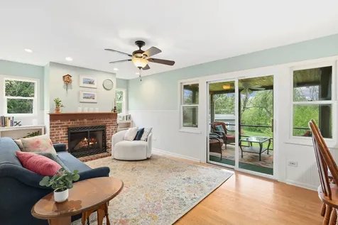 602 Hickory Road Woodstock IL 60098