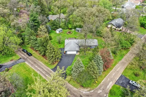 602 Hickory Road Woodstock IL 60098