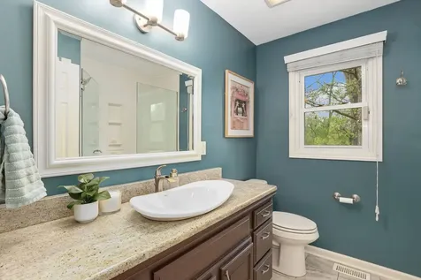 602 Hickory Road Woodstock IL 60098