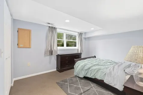 602 Hickory Road Woodstock IL 60098
