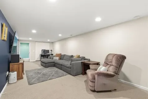 602 Hickory Road Woodstock IL 60098