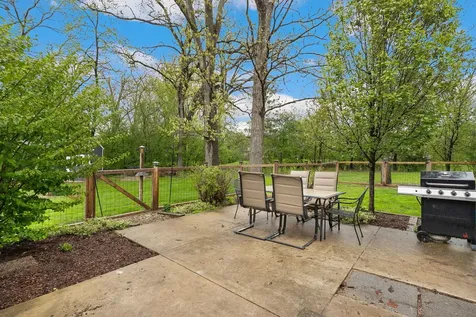 602 Hickory Road Woodstock IL 60098