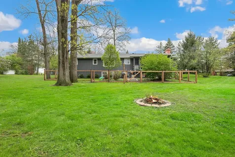 602 Hickory Road Woodstock IL 60098