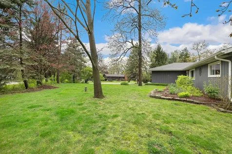 602 Hickory Road Woodstock IL 60098