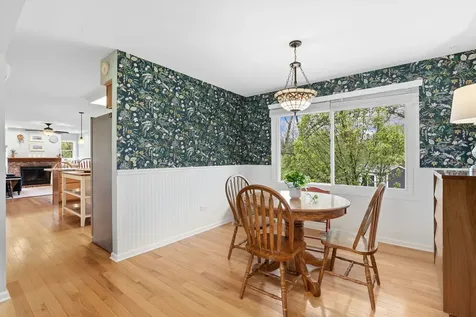 602 Hickory Road Woodstock IL 60098