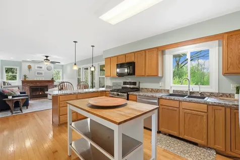 602 Hickory Road Woodstock IL 60098