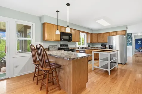 602 Hickory Road Woodstock IL 60098
