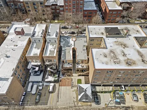 5739 North Winthrop Avenue Chicago IL 60660