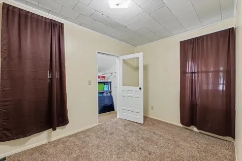 519 East Allen Street Farmer City IL 61842