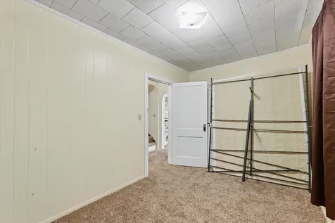519 East Allen Street Farmer City IL 61842