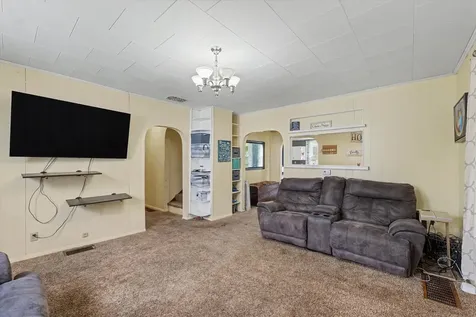 519 East Allen Street Farmer City IL 61842